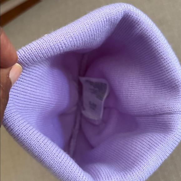 🆕Nike Kids Light Purple Beanie and Mittens Set - Picture 4 of 7